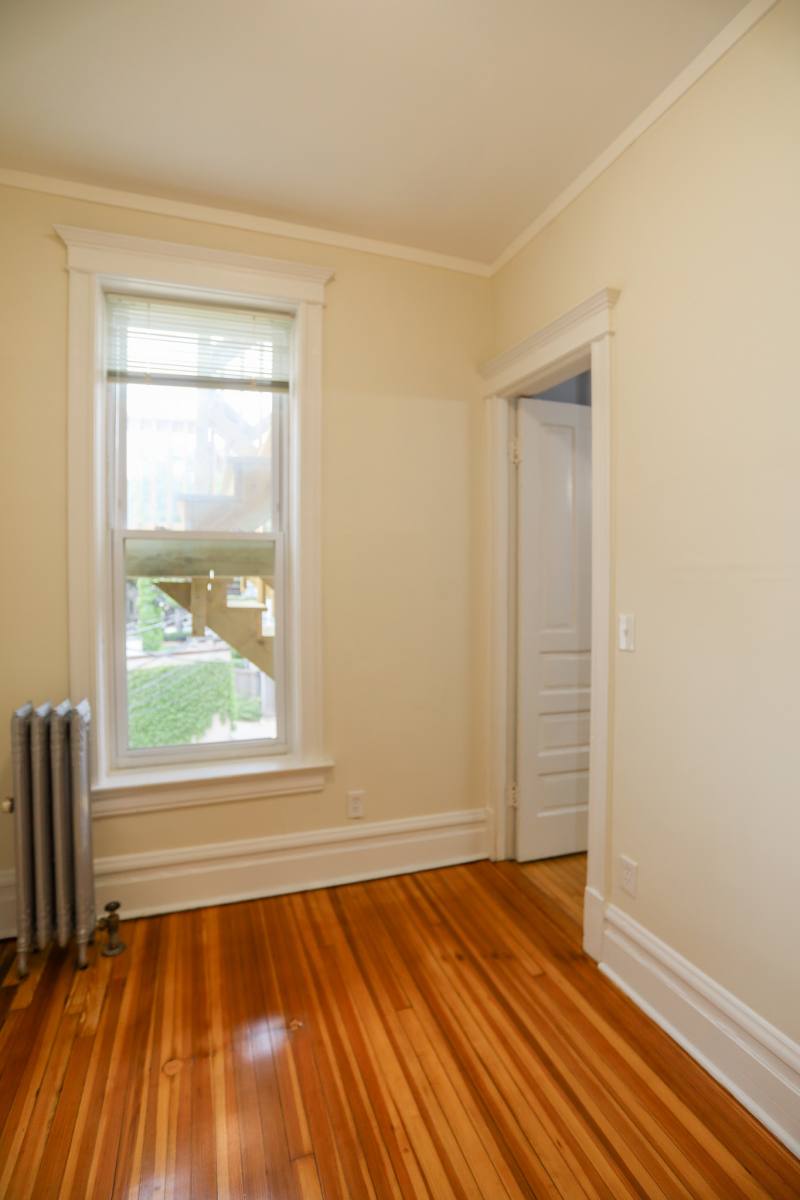 Apartment for rent at 1844 W Grace #2, Chicago, IL 60613