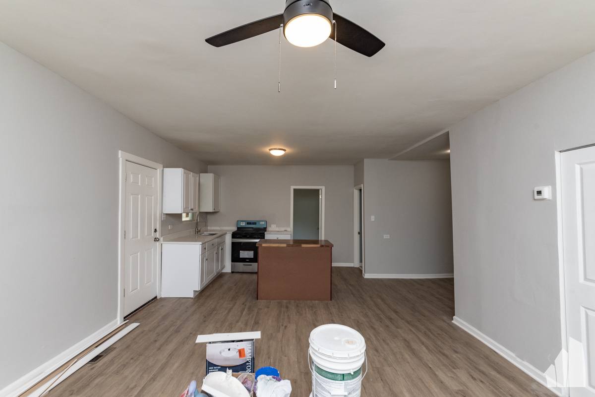 Apartment for rent at 1022 W Fry St #CH1, Chicago, IL 60642