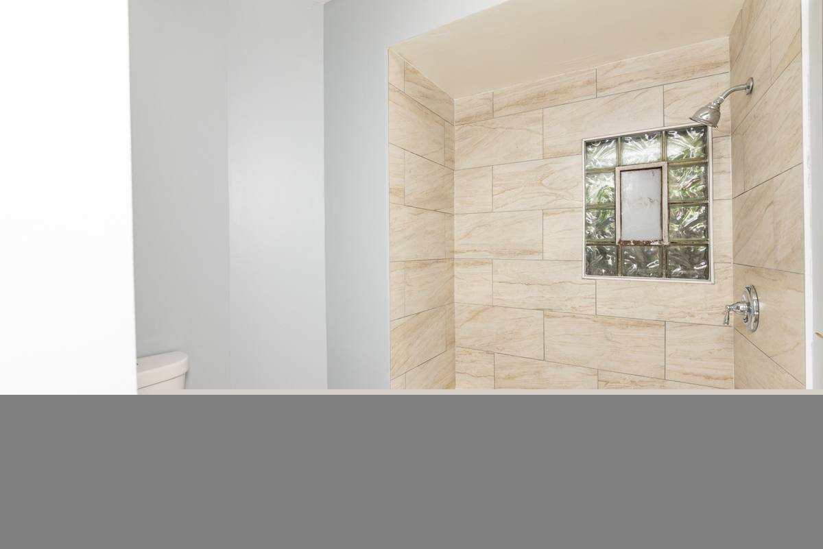Apartment for rent at 1022 W Fry St #CH1, Chicago, IL 60642