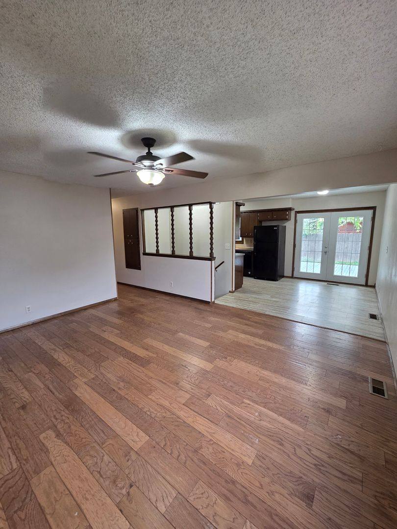 House for rent at 3009 S Gordon Ave, Wichita, KS 67217