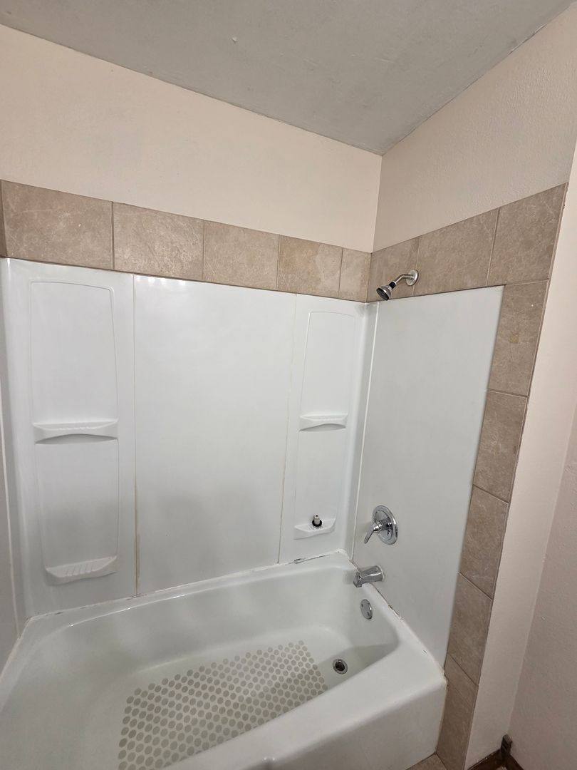 House for rent at 3009 S Gordon Ave, Wichita, KS 67217