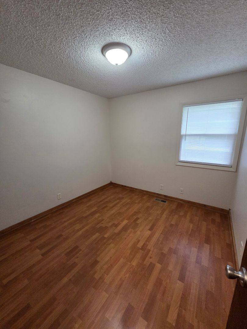 House for rent at 3009 S Gordon Ave, Wichita, KS 67217