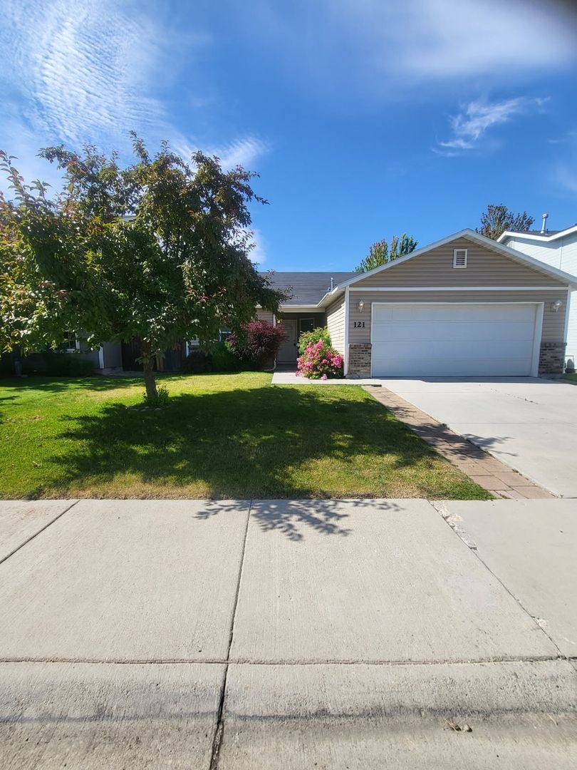 House for rent at 121 E Havasupai, Meridian, ID 83646