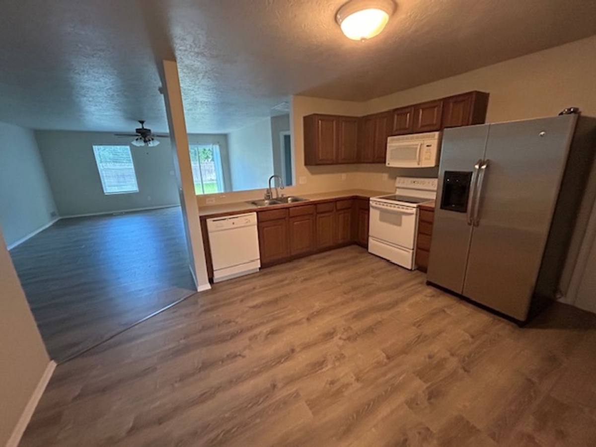 House for rent at 121 E Havasupai, Meridian, ID 83646