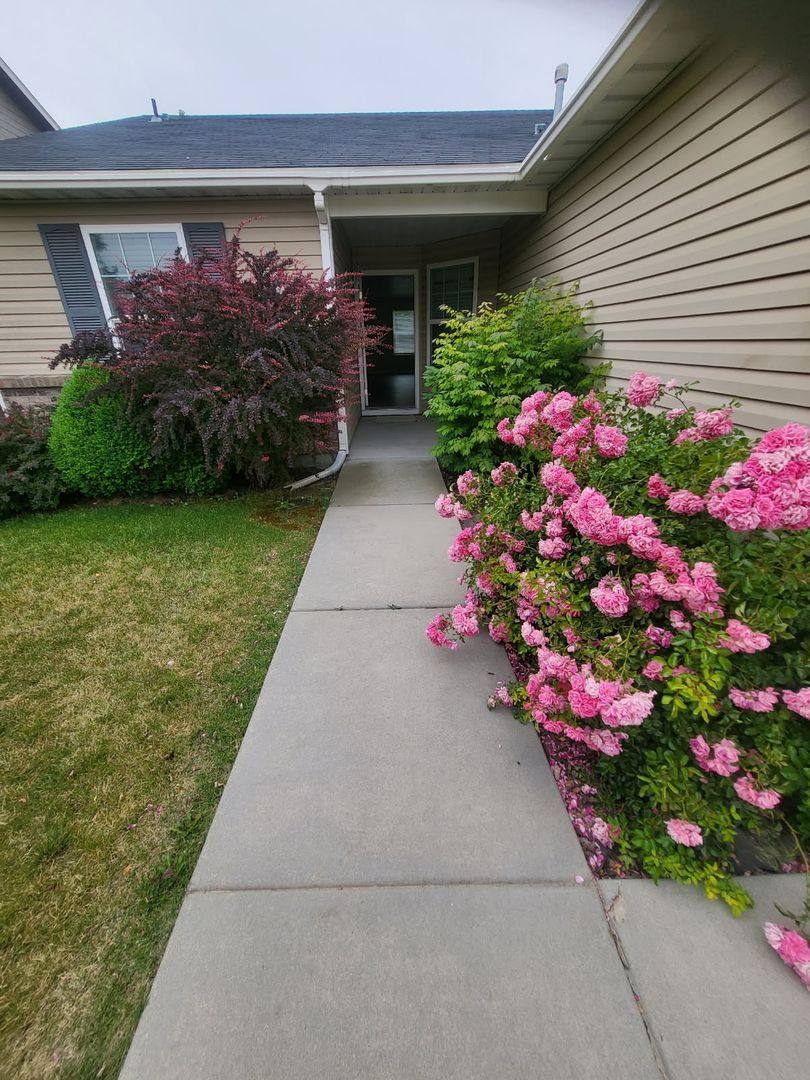 House for rent at 121 E Havasupai, Meridian, ID 83646