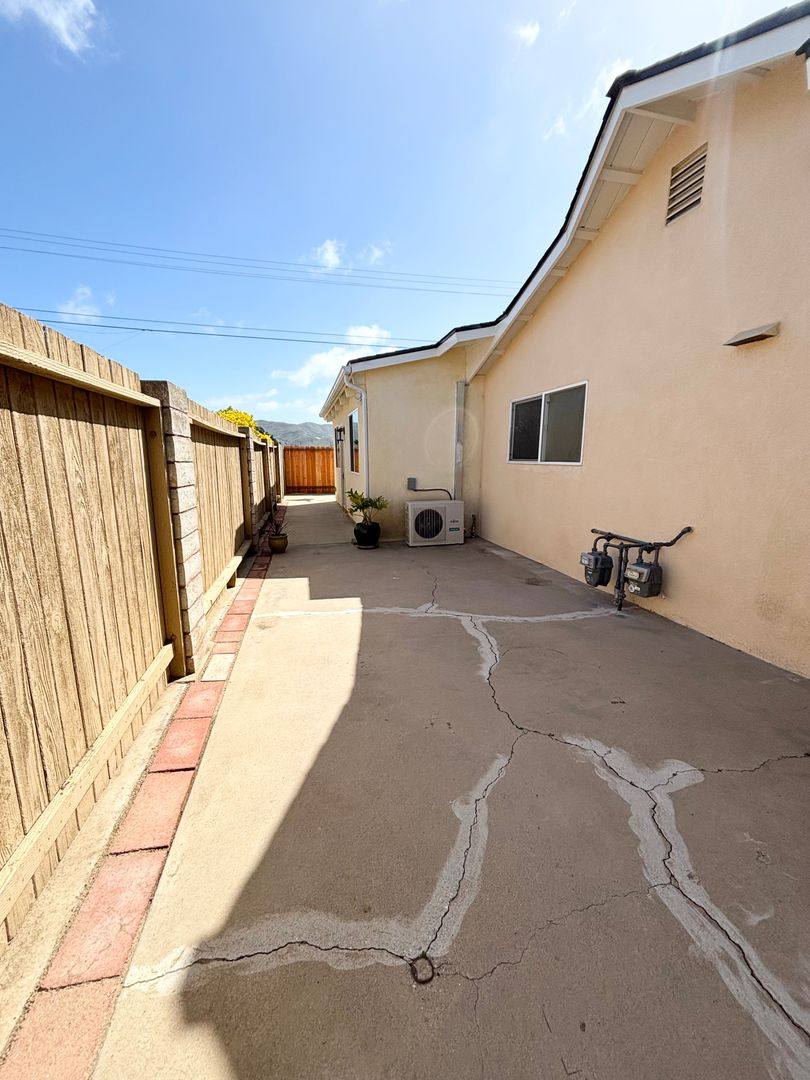 Townhouse for rent at 1636 W Pine Ave, Lompoc, CA 93436
