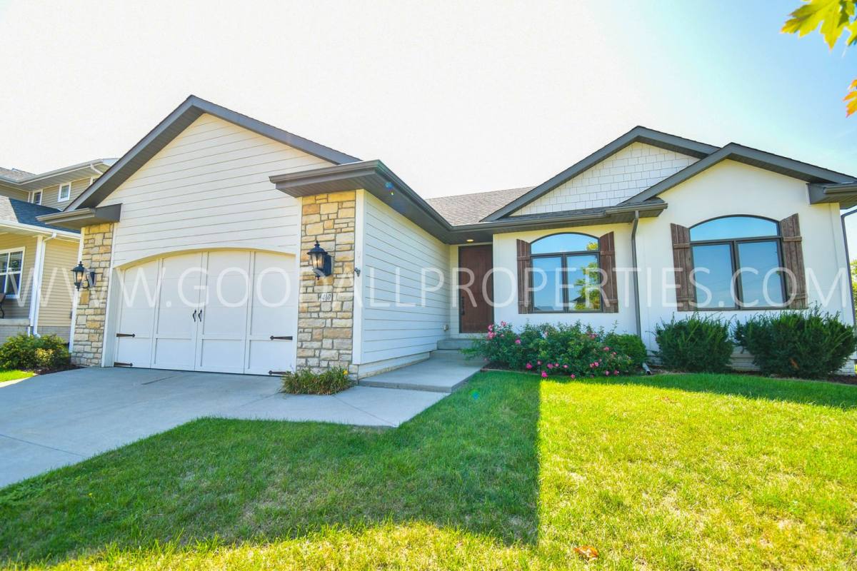 House for rent at 40 NE Gracewood Dr, Waukee, IA 50263