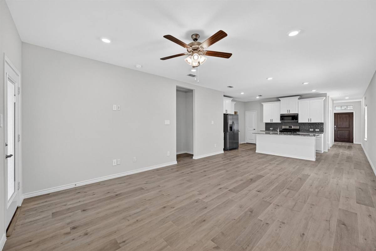 House for rent at 825 Apeldoorn Trail, Little Elm, TX 75068