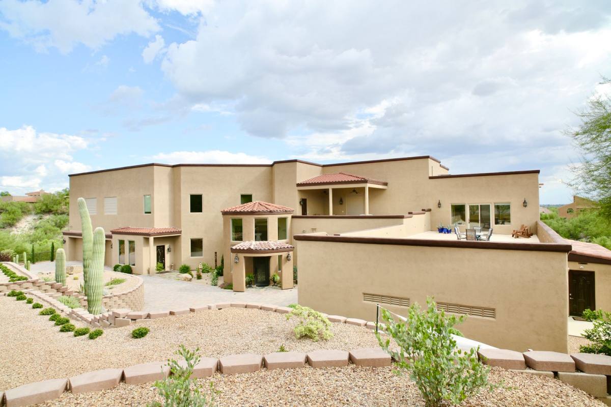 Apartment for rent at 3900 N Camino Blanco, Tucson, AZ 85718