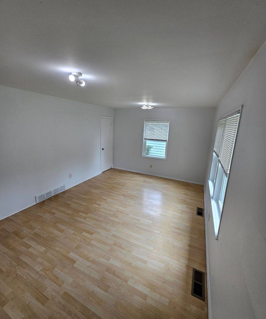 House for rent at 4630 E 43rd Terrace, Kansas City, MO 64130