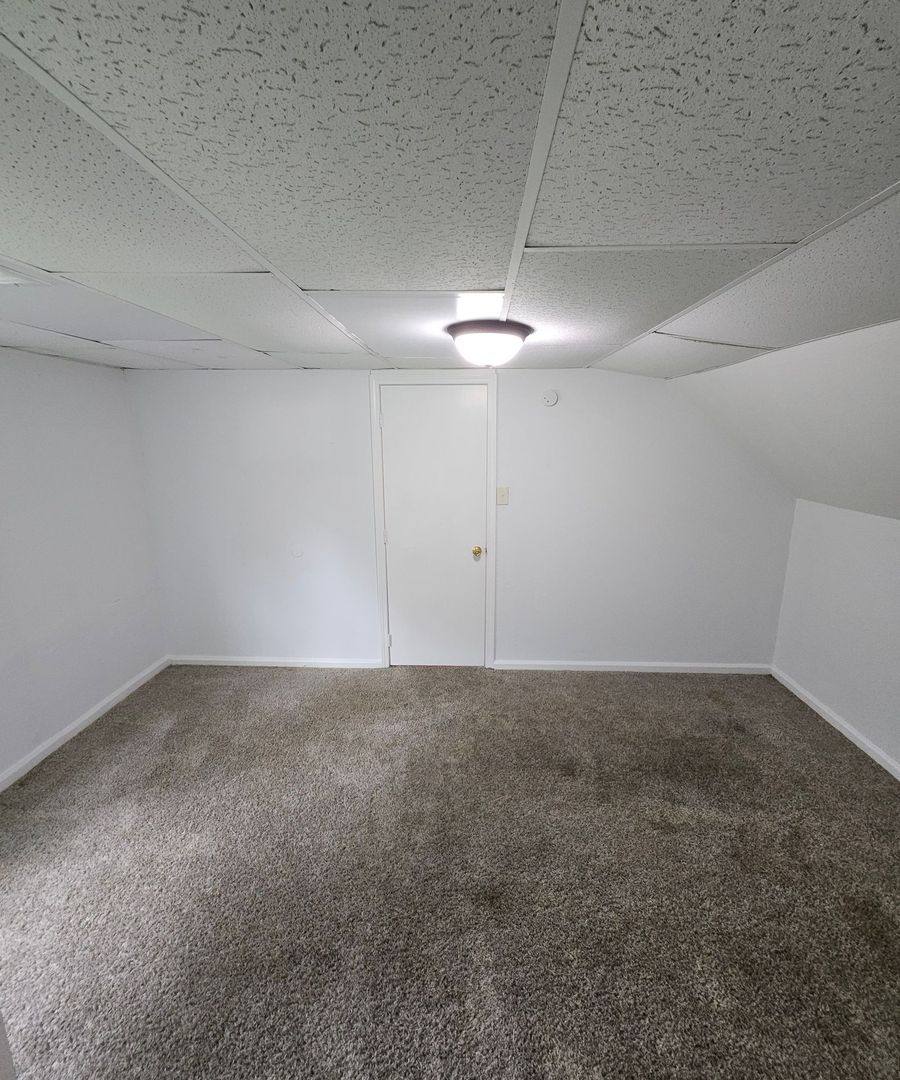 House for rent at 4630 E 43rd Terrace, Kansas City, MO 64130