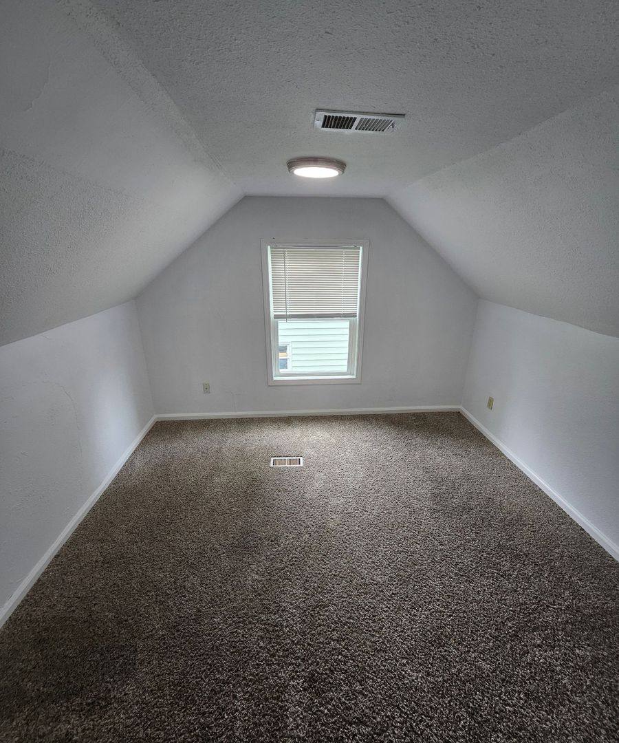 House for rent at 4630 E 43rd Terrace, Kansas City, MO 64130