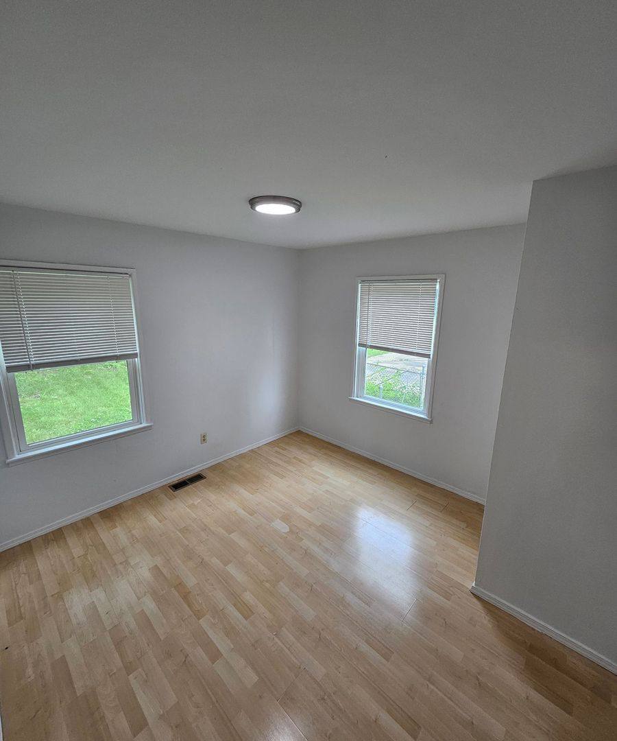 House for rent at 4630 E 43rd Terrace, Kansas City, MO 64130