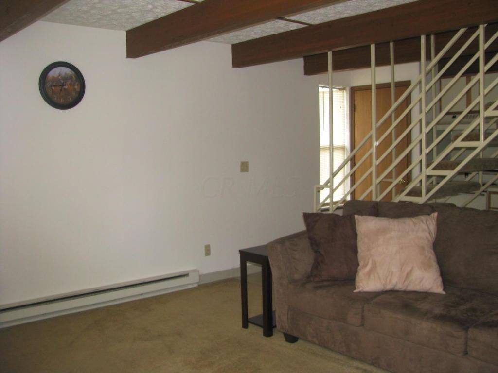 Apartment for rent at 1557-1567 Crystal Court, Newark, OH 43055