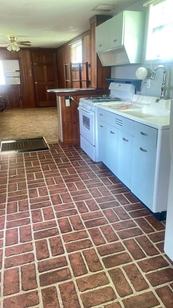 Apartment for rent at 1954 Chestnut Ave, Buena Vista, VA 24416