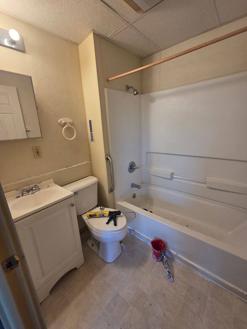 Apartment for rent at 2120 Parade St #B, Erie, PA 16503
