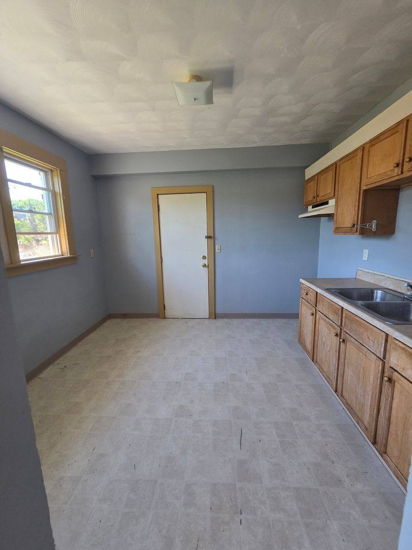 Apartment for rent at 2120 Parade St #B, Erie, PA 16503