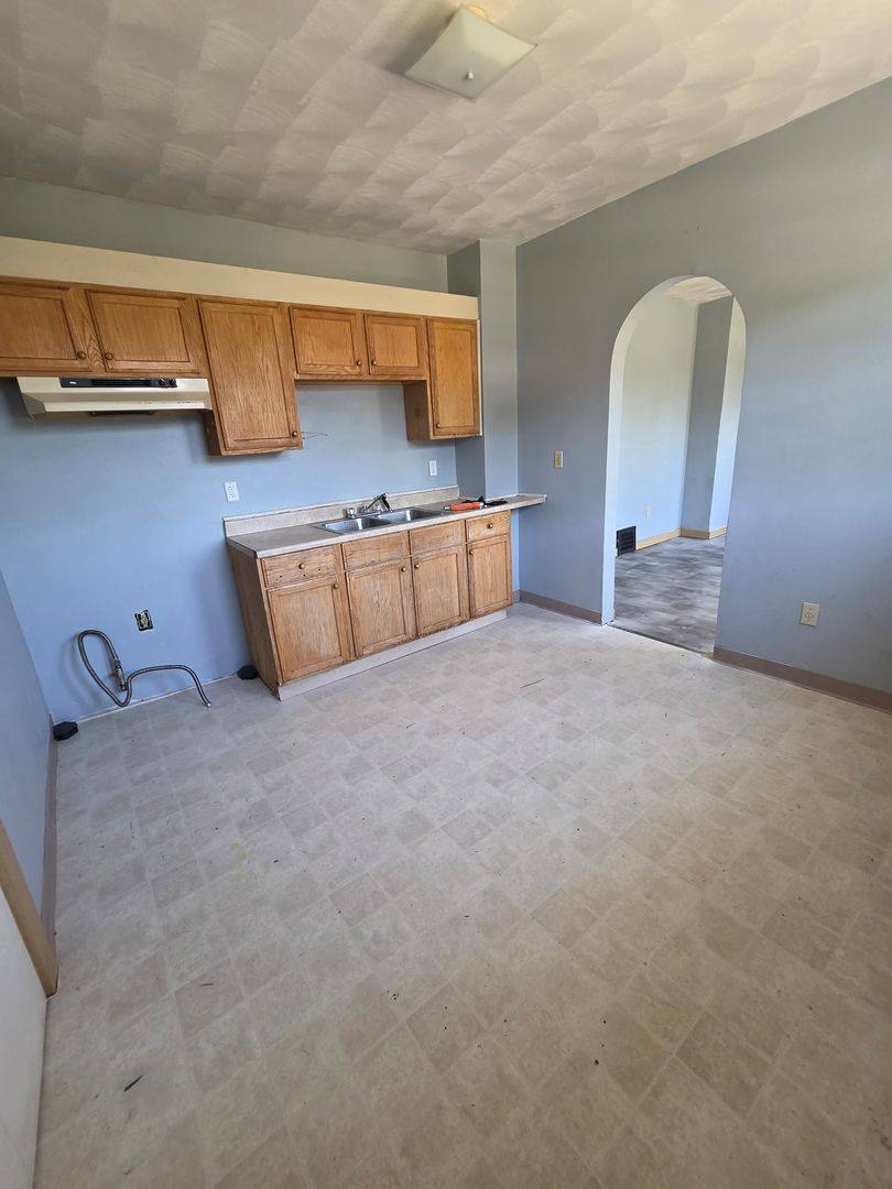 Apartment for rent at 2120 Parade St #B, Erie, PA 16503