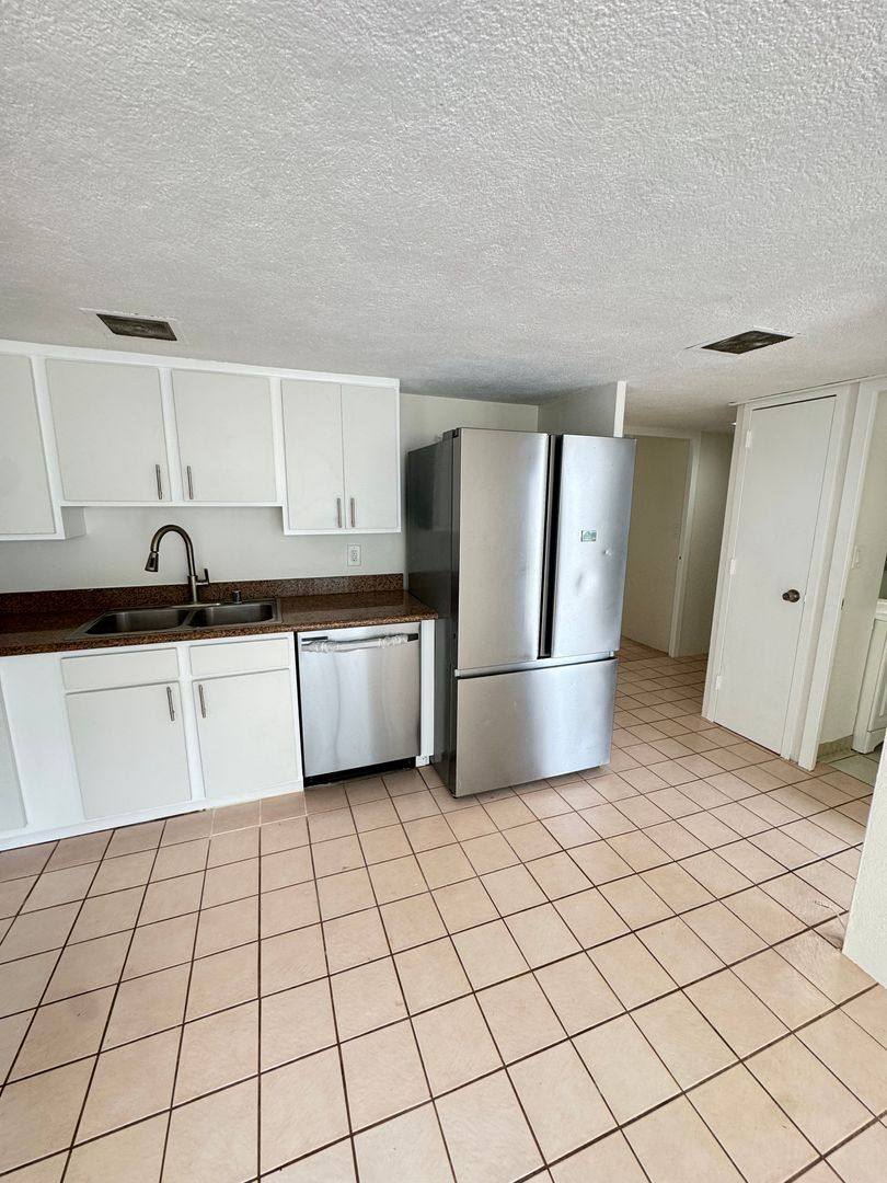 House for rent at 2281 Ala Wai Blvd, Honolulu, HI 96815