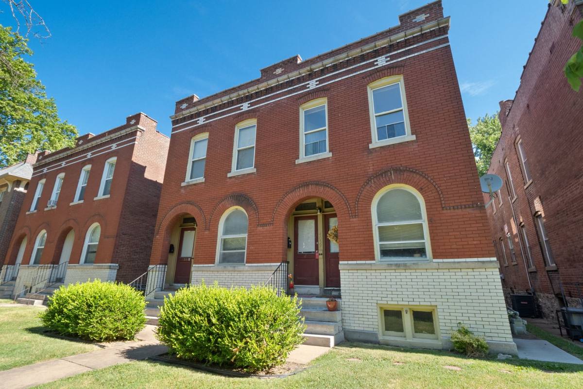 Apartment for rent at 4059A Hartford St, Saint Louis, MO 63116