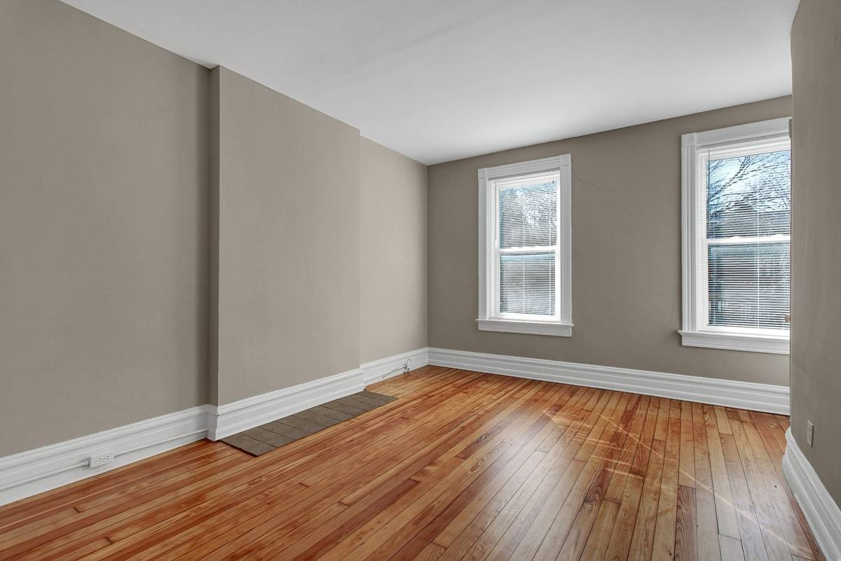 Apartment for rent at 4059A Hartford St, Saint Louis, MO 63116