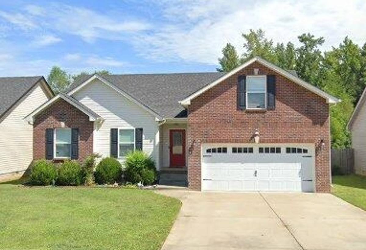 House for rent at 829 Shelton Circle, Clarksville, TN 37042