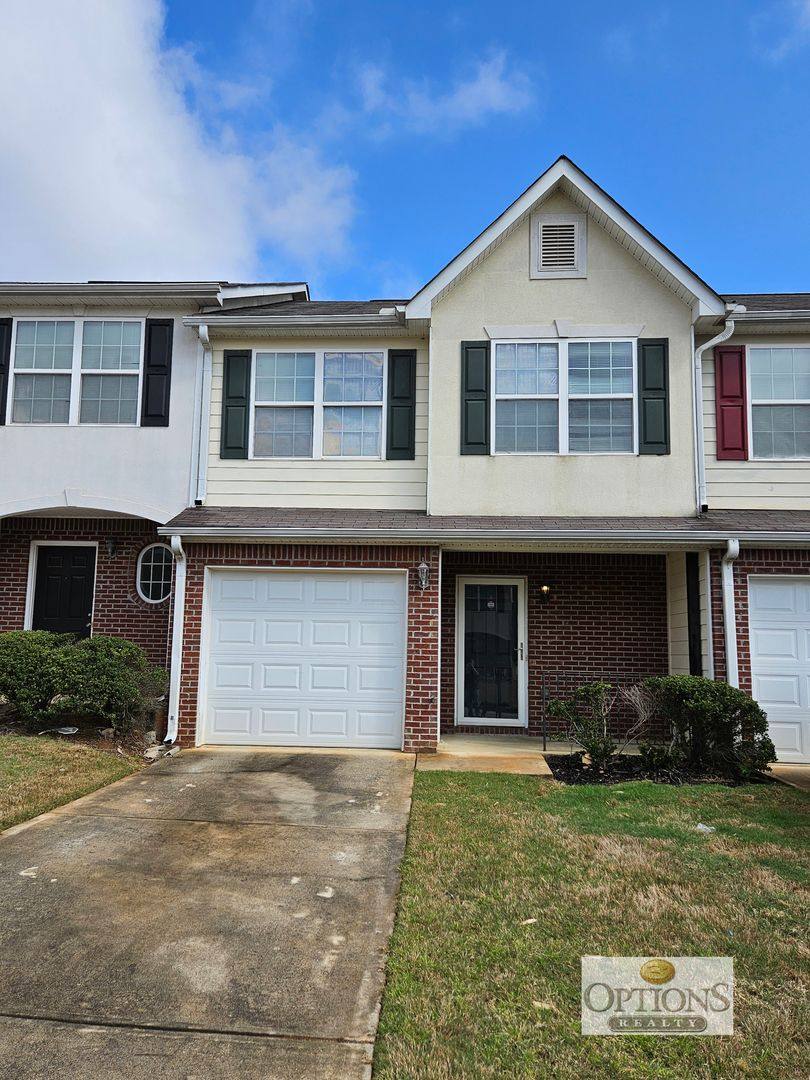 Townhouse for rent at 752 Georgetown Court, Jonesboro, GA 30236