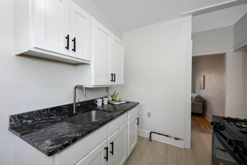 Apartment for rent at 14148 Superior Rd, Cleveland, OH 44118