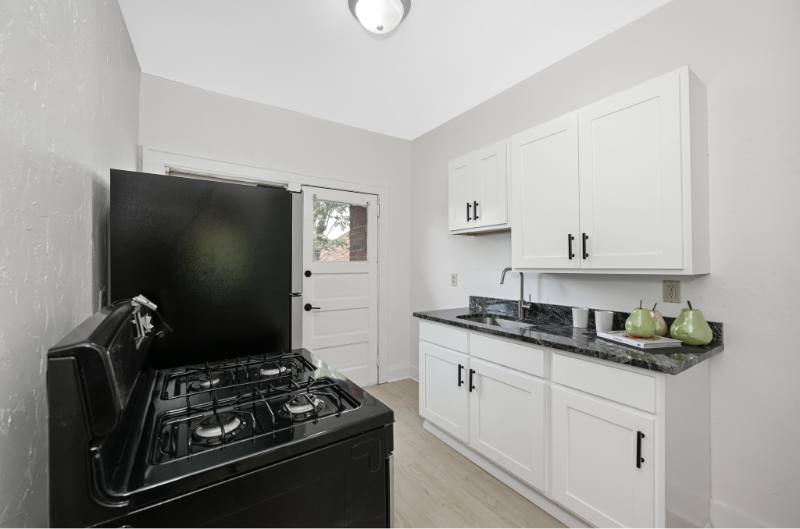 Apartment for rent at 14148 Superior Rd, Cleveland, OH 44118