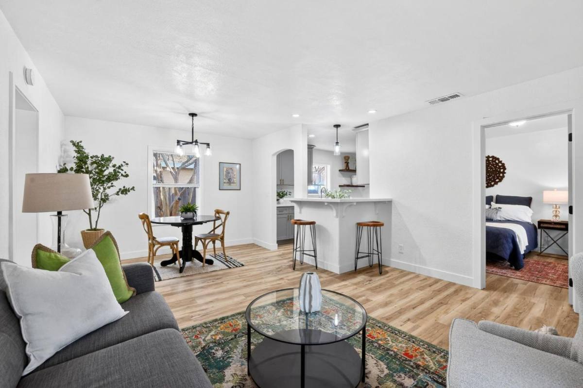 House for rent at 4001 58th St, Sacramento, CA 95820