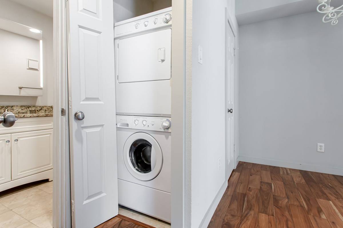 Condo for rent at 6210 Oram St, Dallas, TX 75214