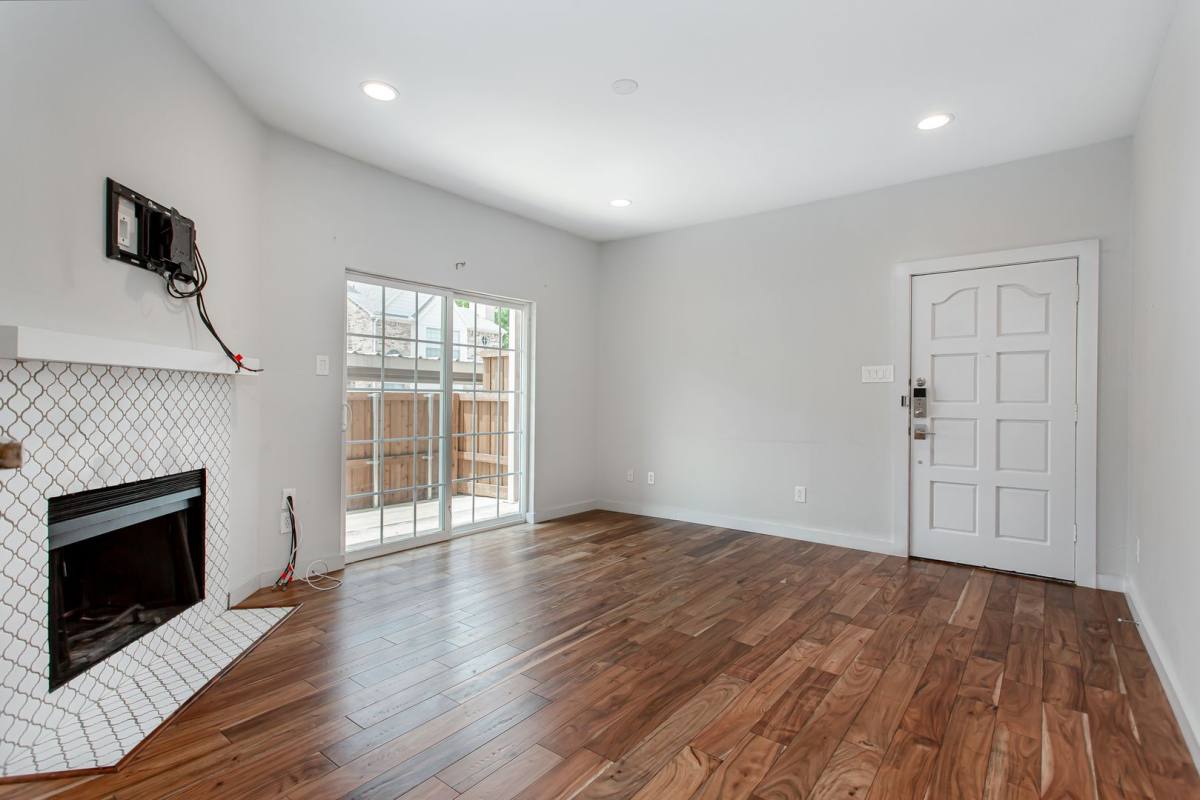Condo for rent at 6210 Oram St, Dallas, TX 75214