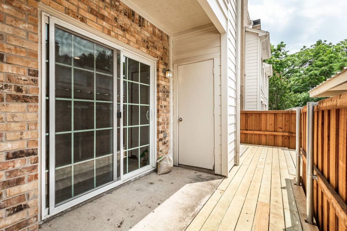 Condo for rent at 6210 Oram St, Dallas, TX 75214