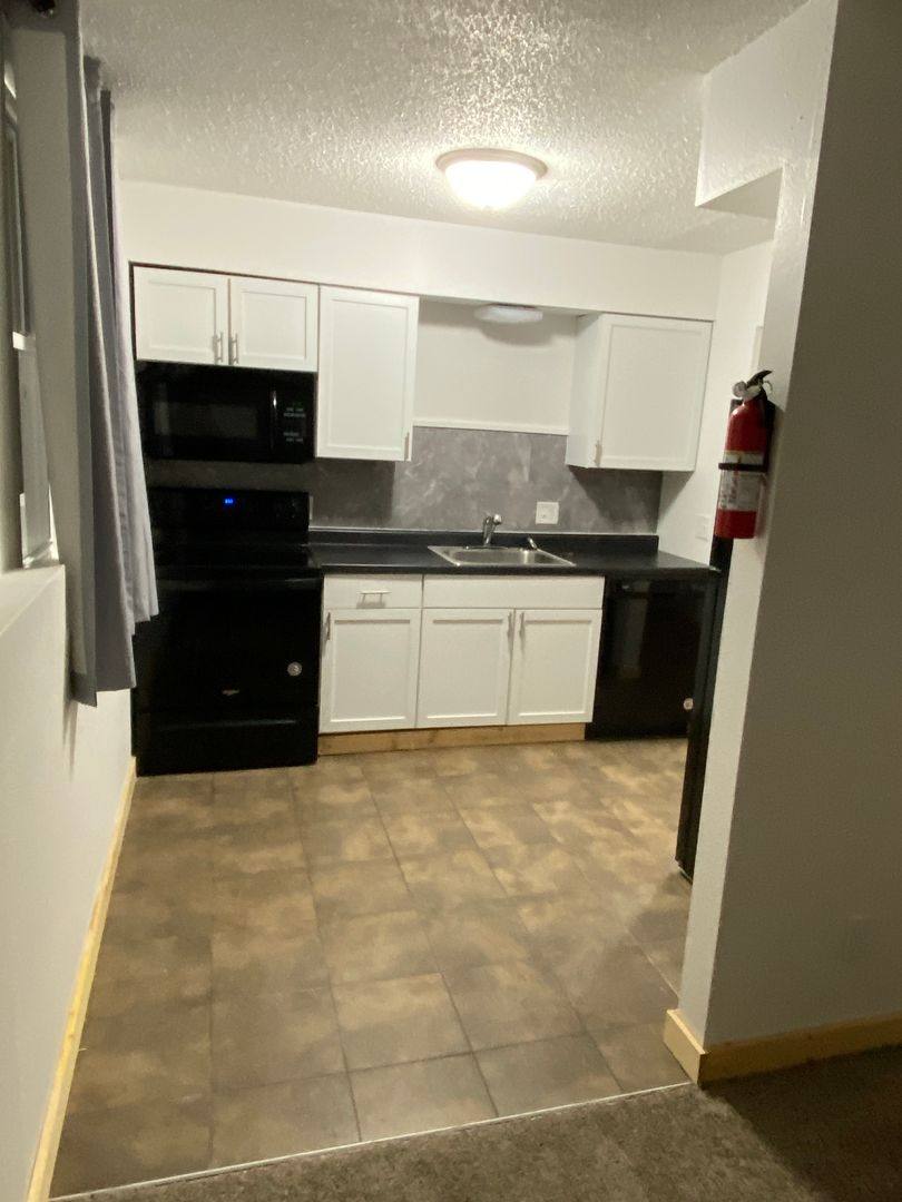Apartment for rent at 403 Melody Lane, Marshalltown, IA 50158