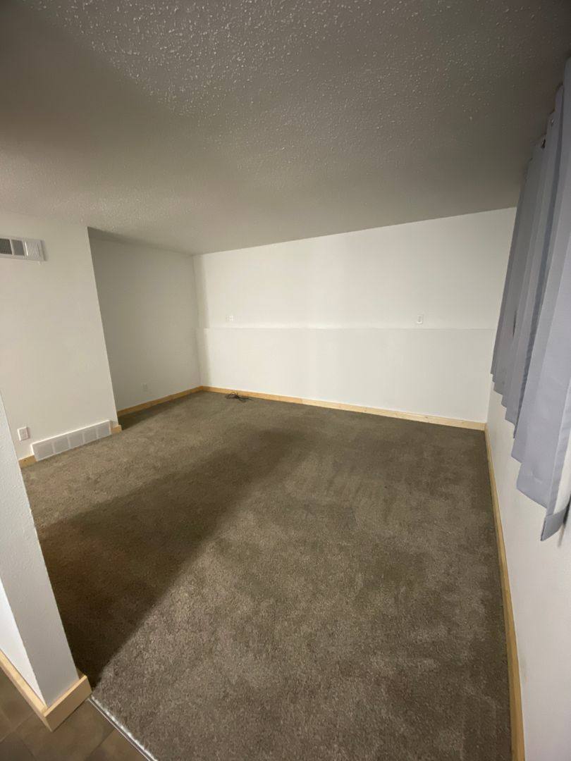 Apartment for rent at 403 Melody Lane, Marshalltown, IA 50158