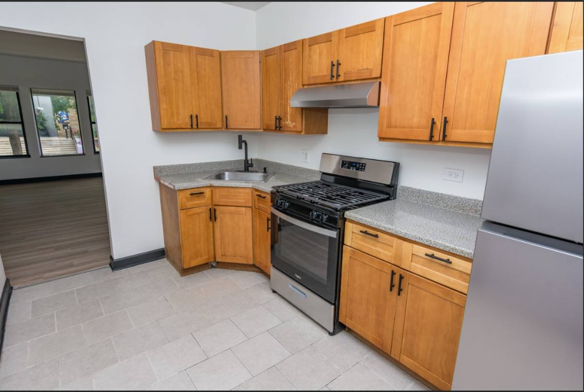 Apartment for rent at 5635 W Washington Blvd, Chicago, IL 60644