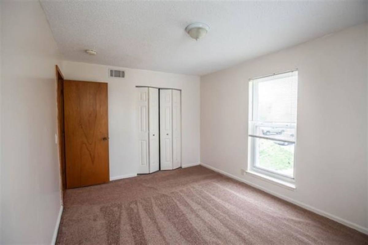 Apartment for rent at 701 Dondee Dr, Manhattan, KS 66502