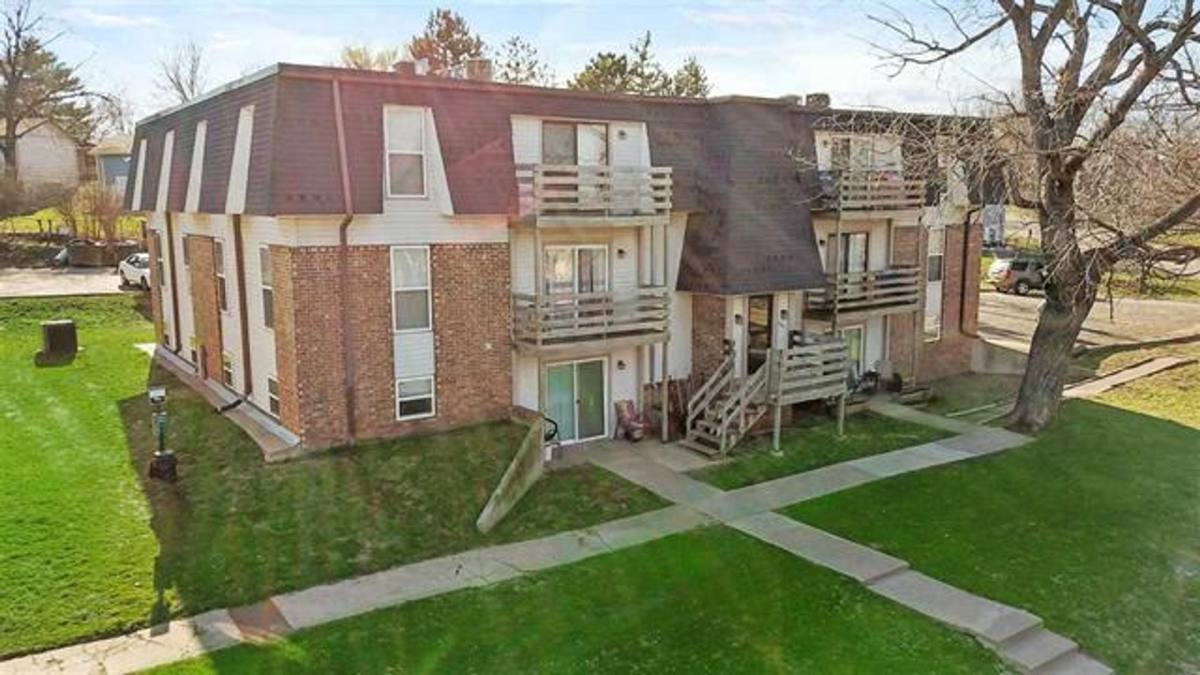 Apartment for rent at 701 Dondee Dr, Manhattan, KS 66502