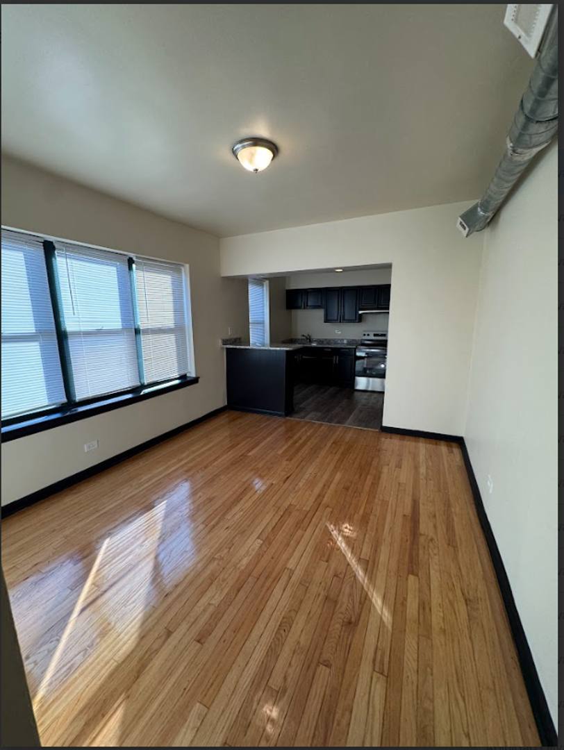 Apartment for rent at 8231 S Ingleside Ave, Chicago, IL 60619