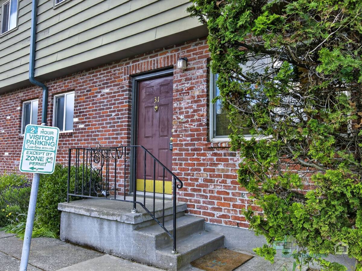 Condo for rent at 908 SW Gaines St #31, Portland, OR 97239