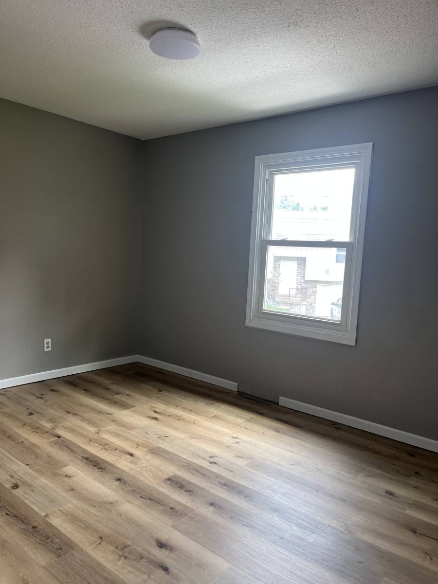 Townhouse for rent at 523 E Lacy St, Marshall, MO 65340