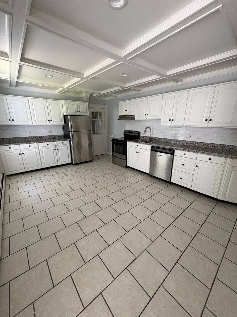Apartment for rent at 56 Ward St, North Brookfield, MA 01535