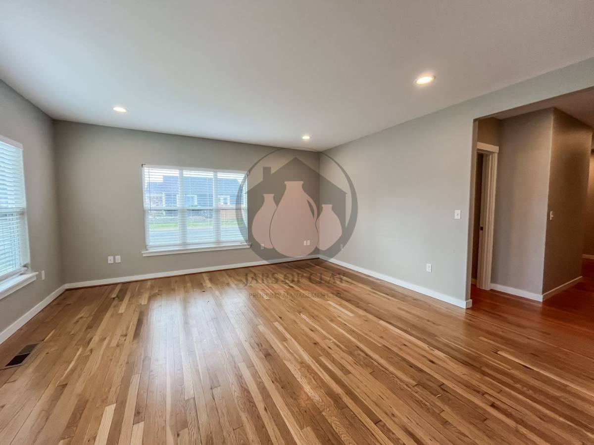 House for rent at 1515 N 2nd Ave, Stayton, OR 97383