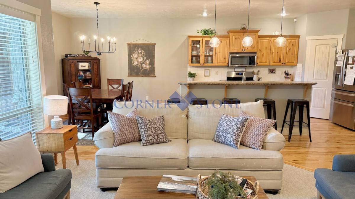 House for rent at 708 S Woodhaven Ave, Meridian, ID 83642