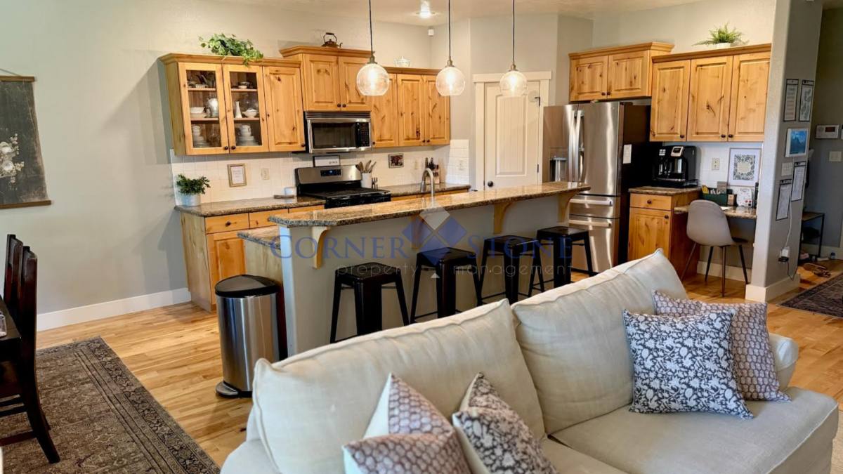 House for rent at 708 S Woodhaven Ave, Meridian, ID 83642
