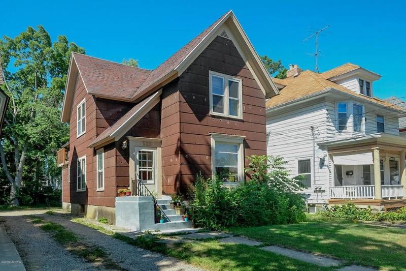 Apartment for rent at 620 Minor Ave #3, Kalamazoo, MI 49008