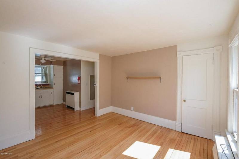 Apartment for rent at 620 Minor Ave #3, Kalamazoo, MI 49008