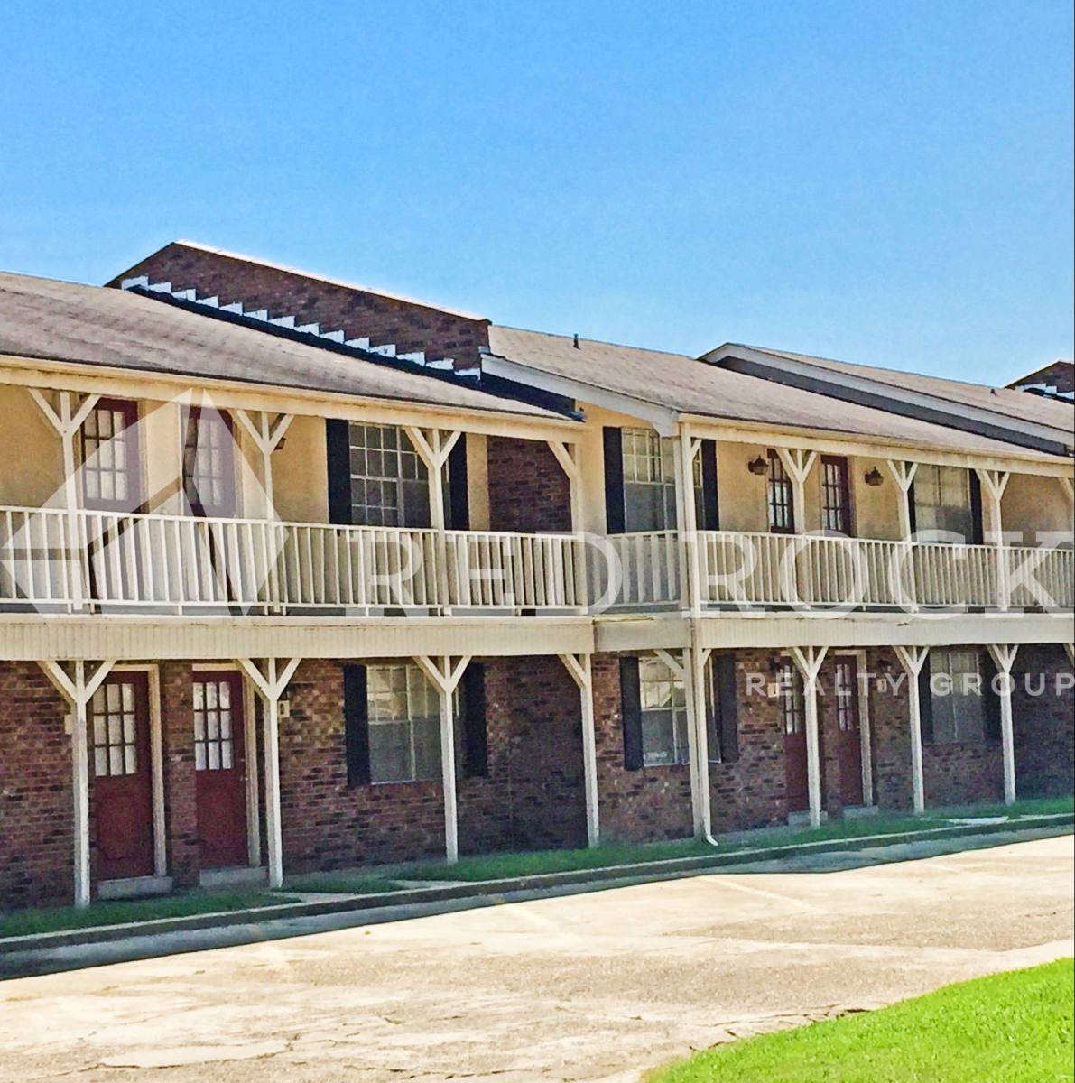 Apartment for rent at 102 Newbell Rd, Columbus, MS 39705