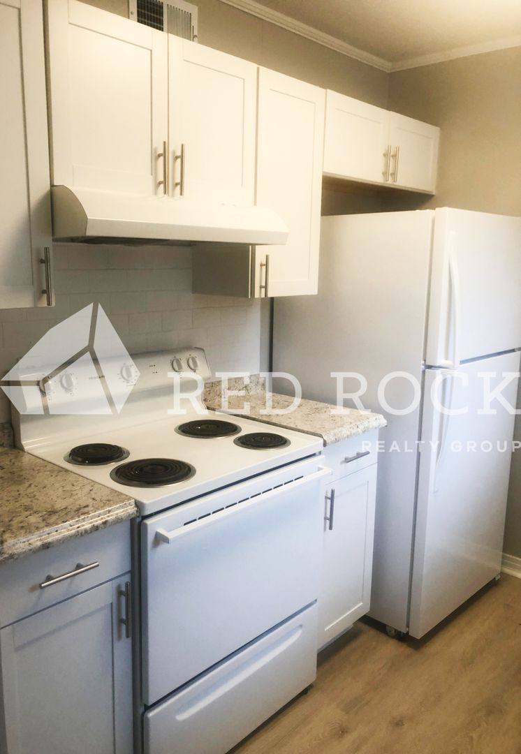 Apartment for rent at 102 Newbell Rd, Columbus, MS 39705