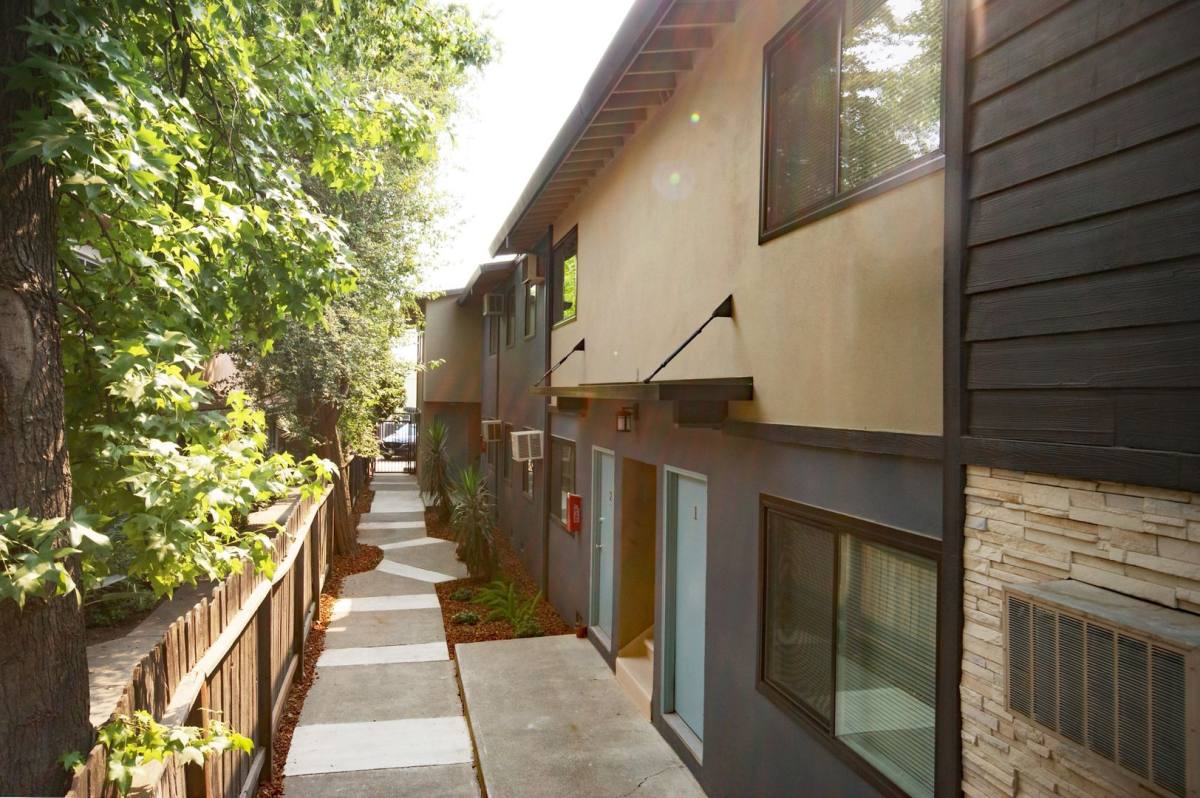 Apartment for rent at 2412 Q St, Sacramento, CA 95816